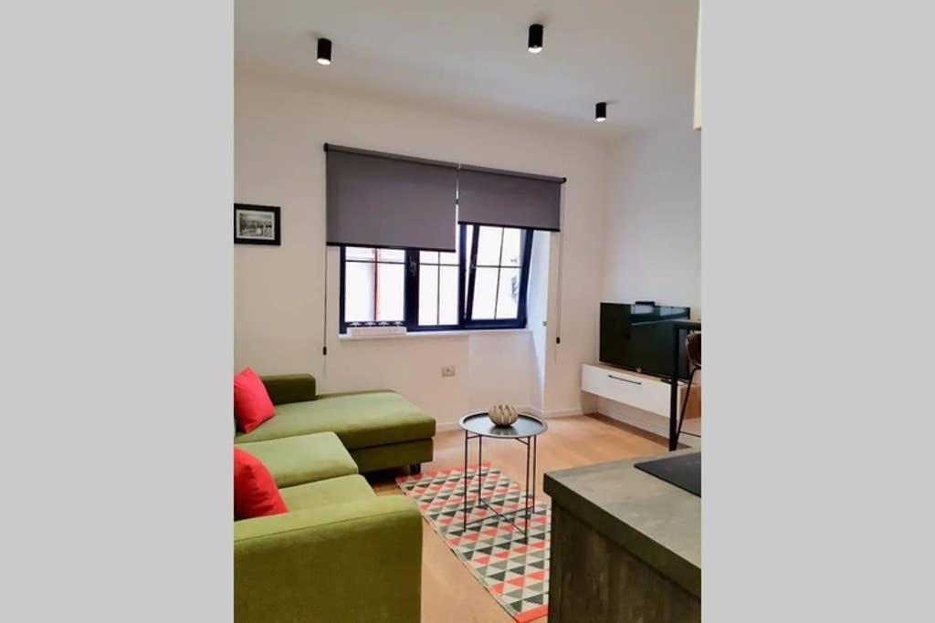 Lina - Tia, Lovely New Bazaar Apartment Tirana Exterior foto
