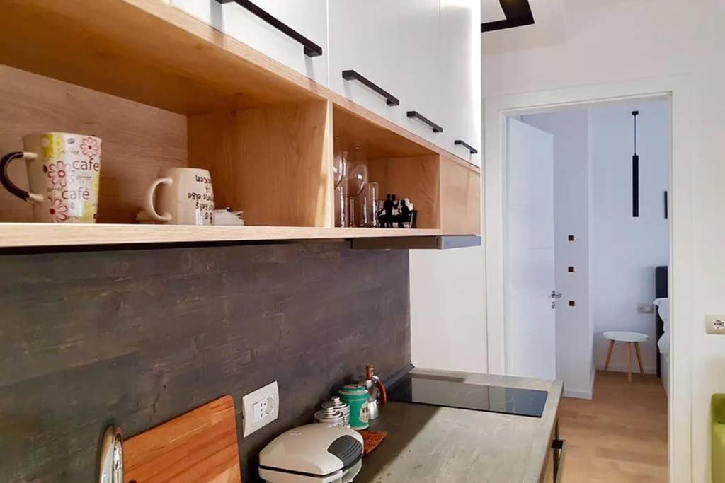 Lina - Tia, Lovely New Bazaar Apartment Tirana Exterior foto