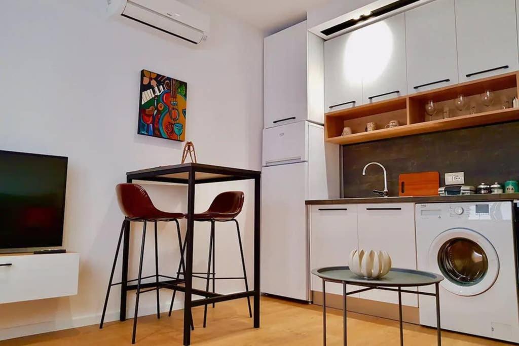 Lina - Tia, Lovely New Bazaar Apartment Tirana Exterior foto